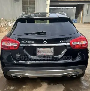 Mercedes-Benz GLA 250 2015 Black