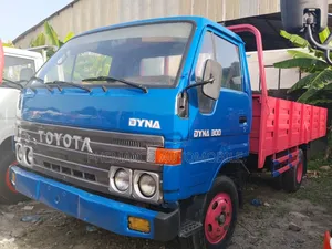 Toyota Dyna300 16feet Long Chassis With Petrol Engine