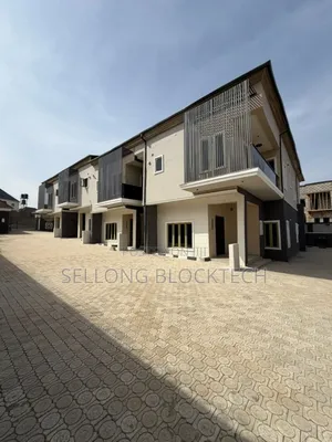 4bdrm Townhouse/Terrace in Mpape for sale