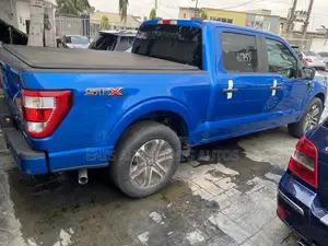 Ford F-150 XLT 2021 Blue