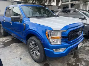 Ford F-150 XLT 2021 Blue