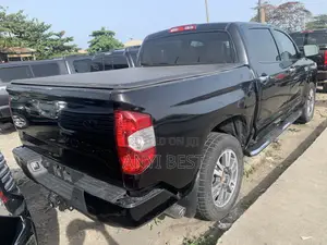 Toyota Tundra 2016 Black