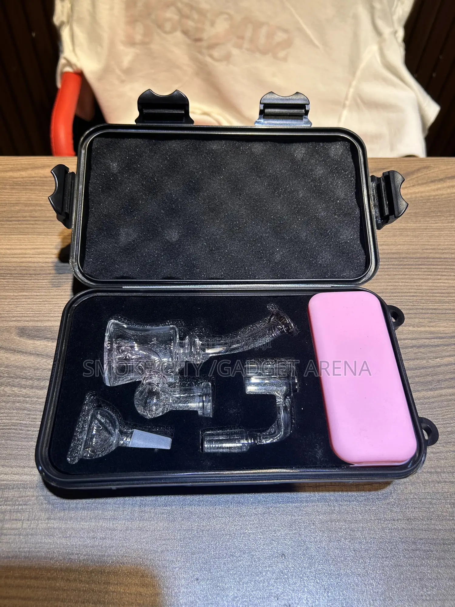 Bong Set Available as Seen
