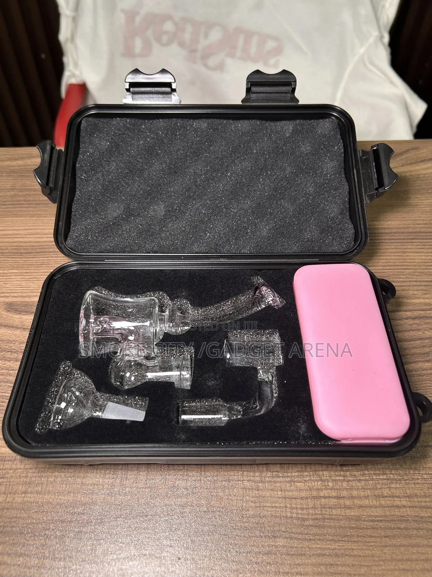 Bong Set Available as Seen
