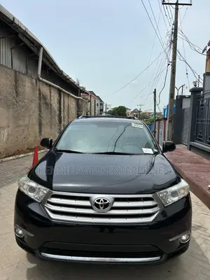 Toyota Highlander Limited 3.5l 4WD 2013 Black