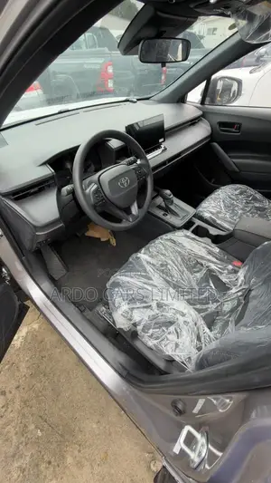 New Toyota Corolla Cross 2025 Gray