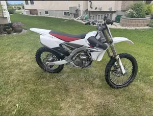 Yamaha 2014 White