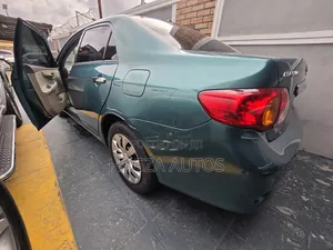 Toyota Corolla LE 4dr Sedan (1.8L 4cyl 4A) 2010 Gray