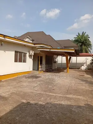 6bdrm Bungalow in Arigidi Estate, Bodija for sale