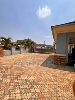 4bdrm Bungalow in Carlton Gate Estate, Akobo for rent