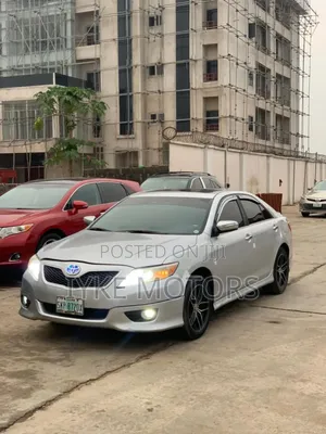 Toyota Camry 2009 Silver