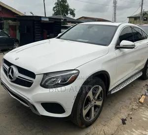Mercedes-Benz GLC-Class 2017 White