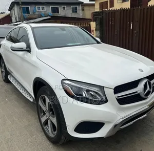 Mercedes-Benz GLC-Class 2017 White