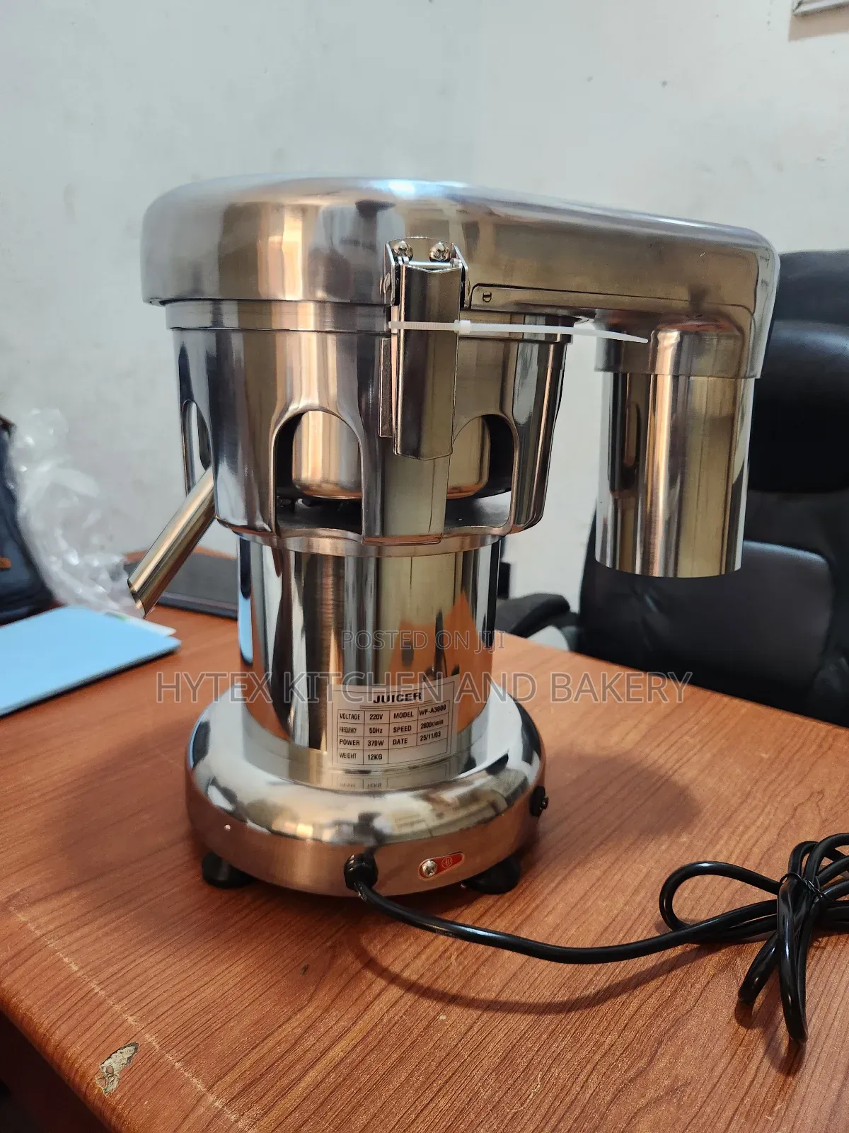 Commercial Juicer