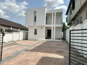 4bdrm Duplex in Agodi Gra for sale