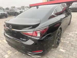 Lexus ES 350 F SPORT Handling FWD 2024 Black