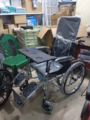 New Arrival Collapsible Commode Wheelchair