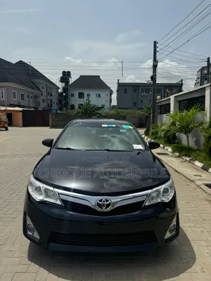 Toyota Camry XLE 4dr Sedan w/Prod. End 11/13 (2.5L 4cyl 6A) 2014 Black