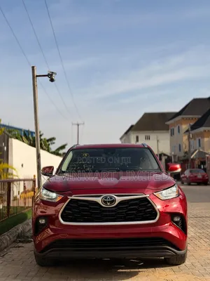 Toyota Highlander XLE AWD 2020 Red