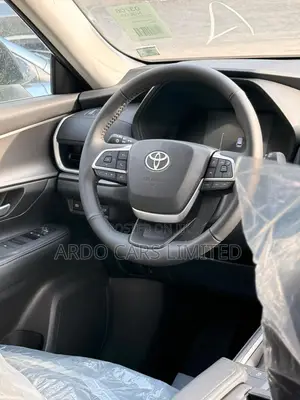 New Toyota Grand Highlander XLE AWD 2026 Matt Black