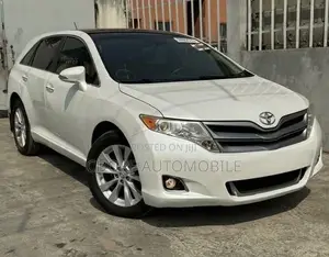 Toyota Venza XLE AWD 2013 White