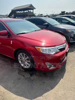 Toyota Camry XLE V6 4dr Sedan (3.5L 6cyl 6A) 2013 Red