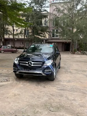 Mercedes-Benz GLE-Class 2018 Blue
