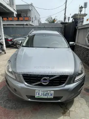 Volvo XC60 3.2 AWD 2010 Silver