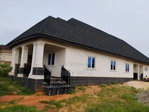 5bdrm Block of Flats in Agent Jerry Wise, Ikpoba-Okha for sale