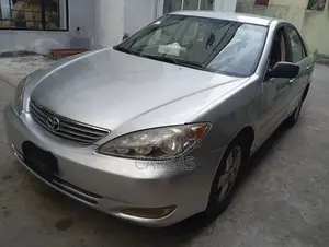 Toyota Camry 2004 Silver