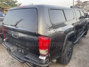 Toyota Tacoma TRD Sport 2018 Gray