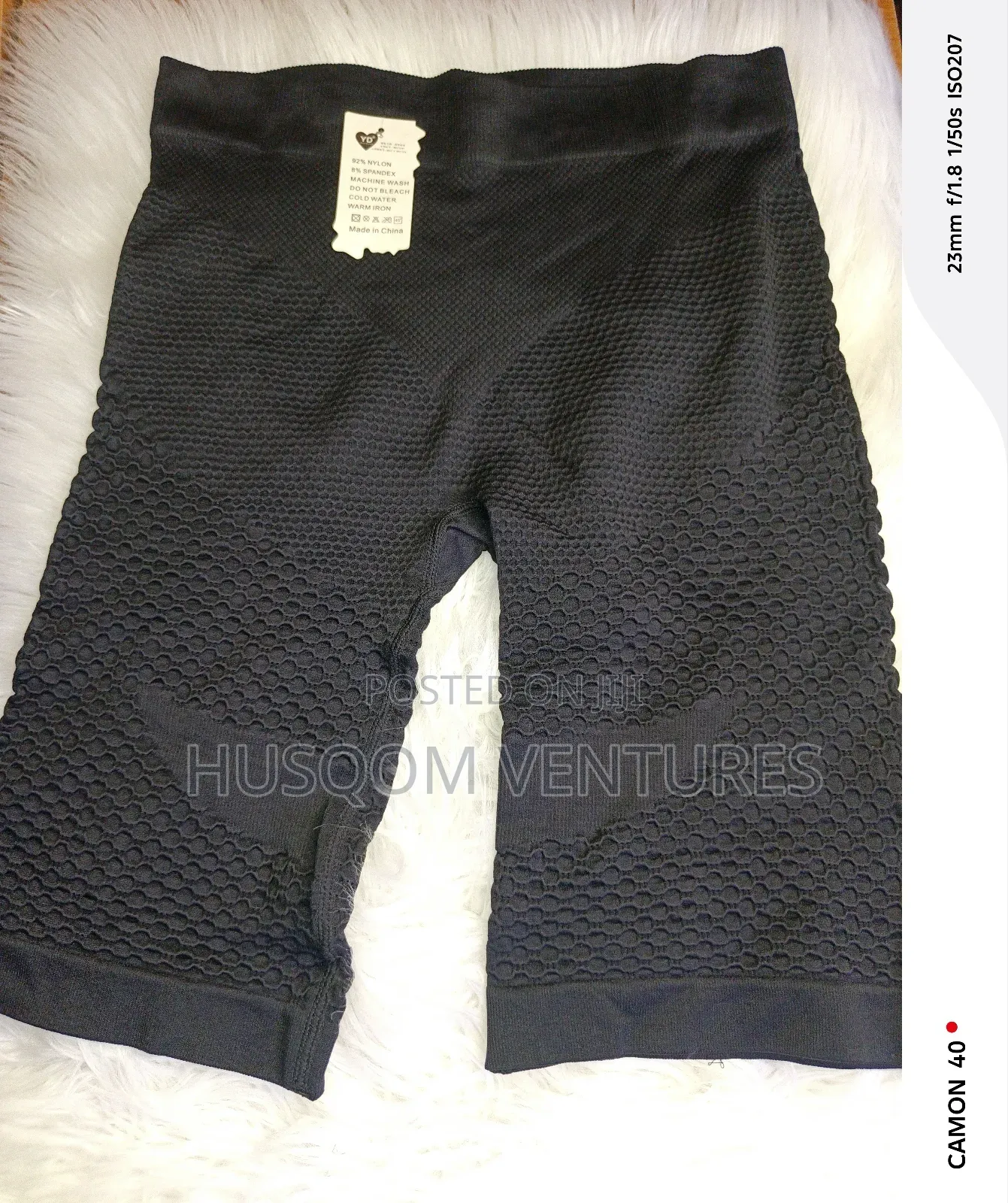 Short Tight