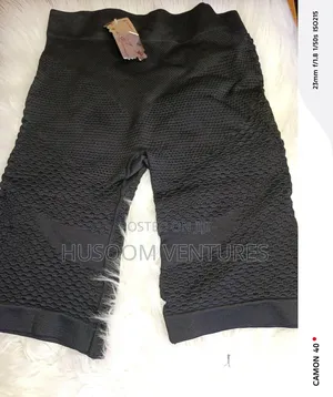 Short Tight