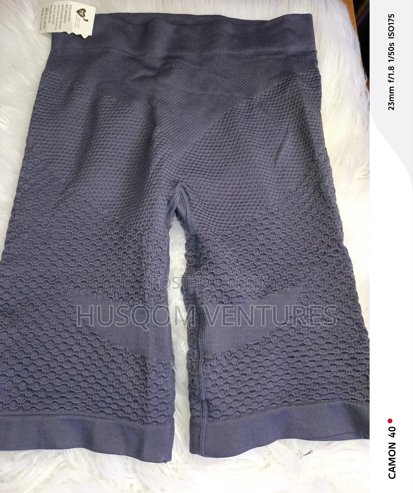 Short Tight