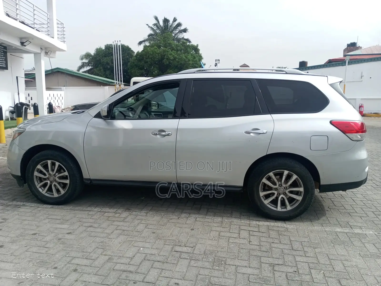 Nissan Pathfinder 2014 Silver