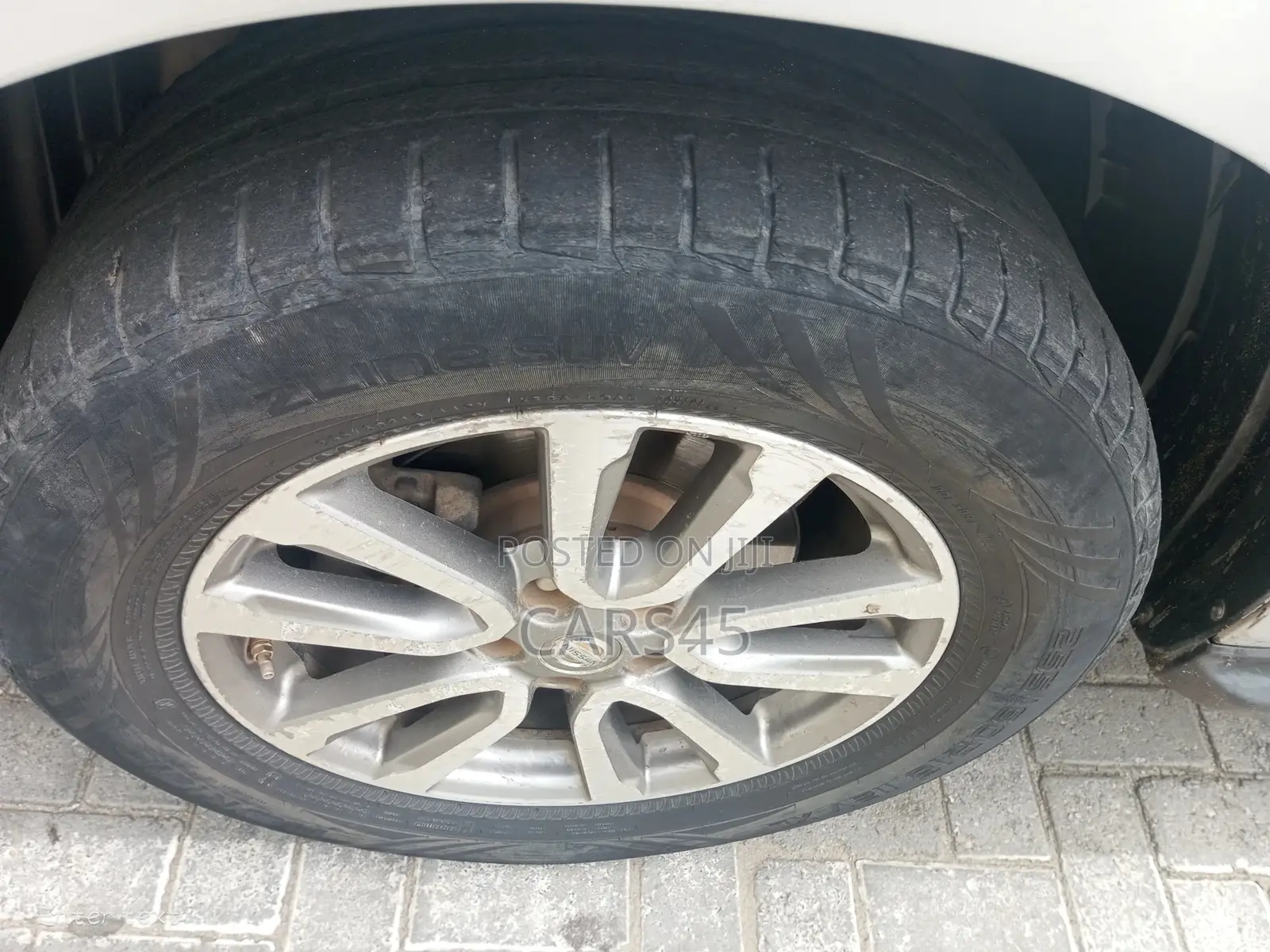 Nissan Pathfinder 2014 Silver