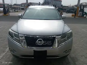 Nissan Pathfinder 2014 Silver