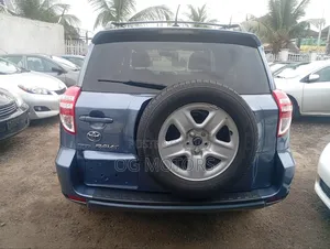 Toyota RAV4 4x4 2009 Blue