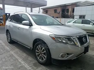 Nissan Pathfinder 2014 Silver