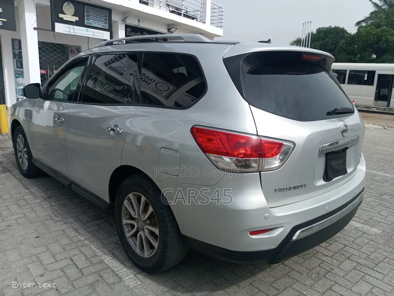 Nissan Pathfinder 2014 Silver