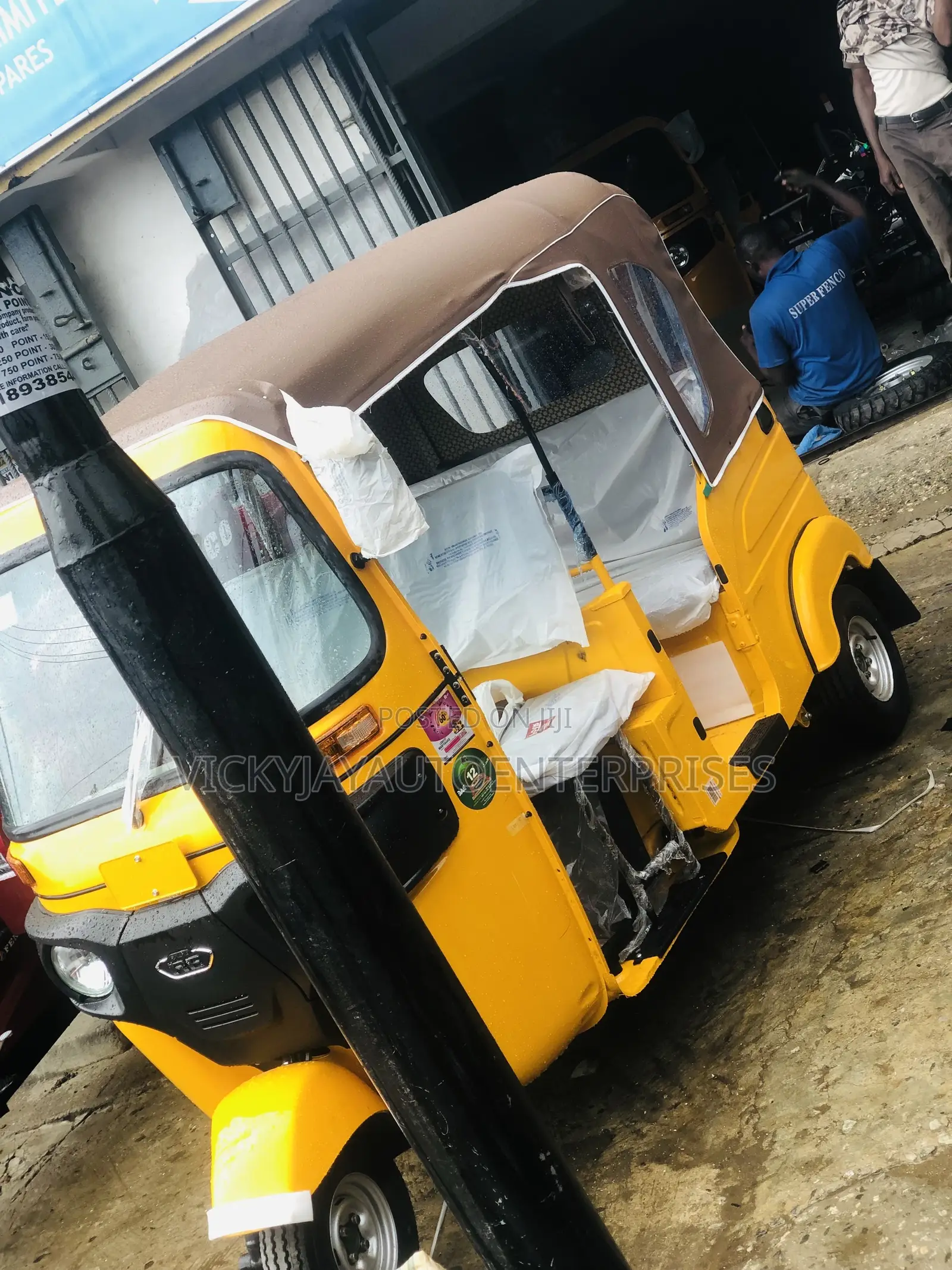 New Bajaj RE 2026 Yellow