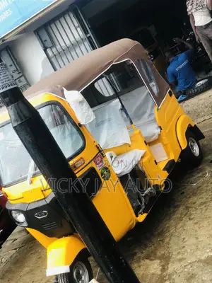 New Bajaj RE 2026 Yellow