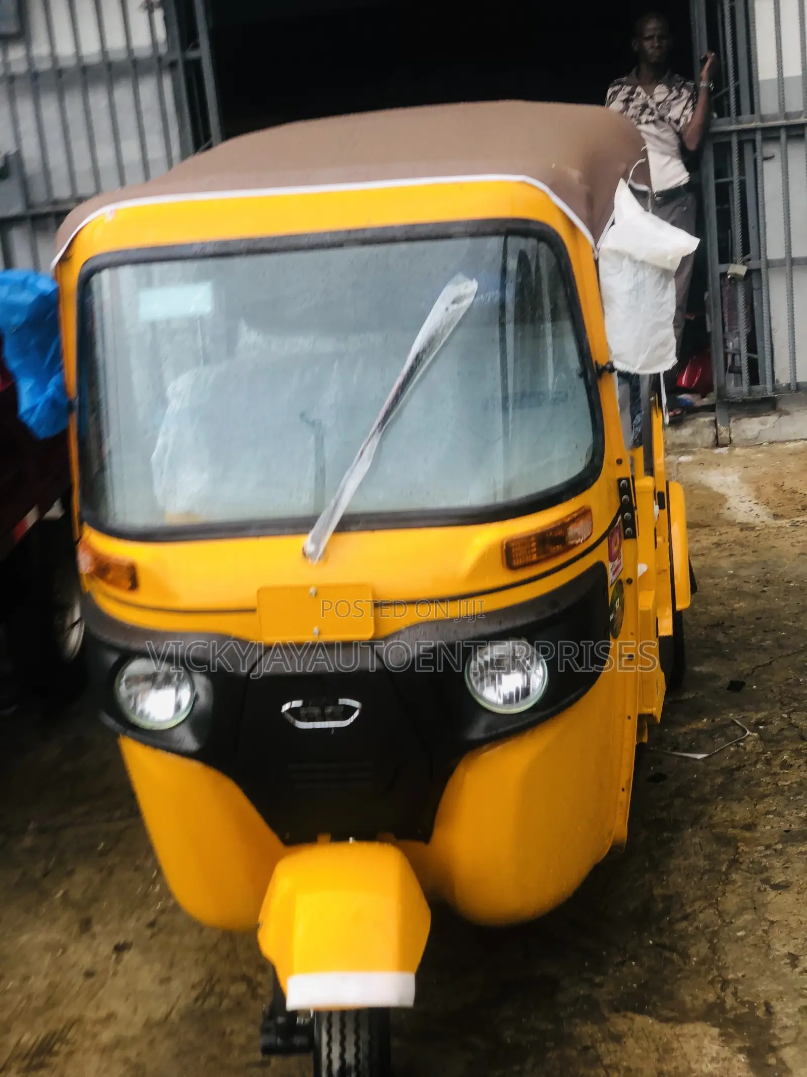 New Bajaj RE 2026 Yellow
