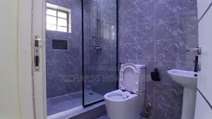 3bdrm Block of Flats in U3 Estate, Lekki Phase 1 for rent