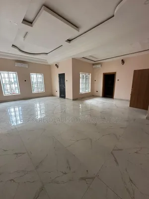 3bdrm Apartment in Close To Stella for rent