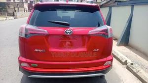 Toyota RAV4 XLE AWD (2.5L 4cyl 6A) 2016 Red