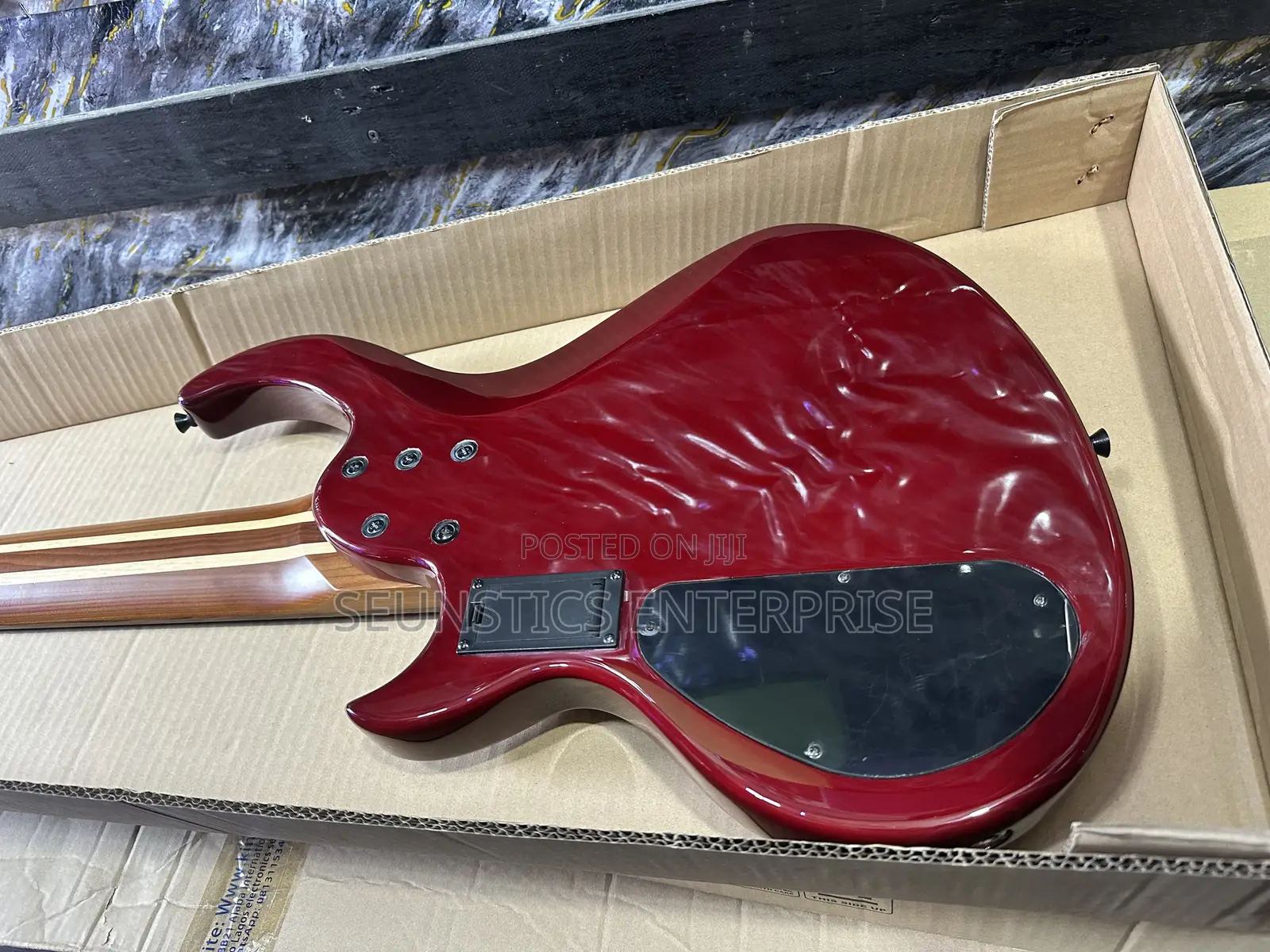 Quality Stringberg Six Strings Active Bass Guitar