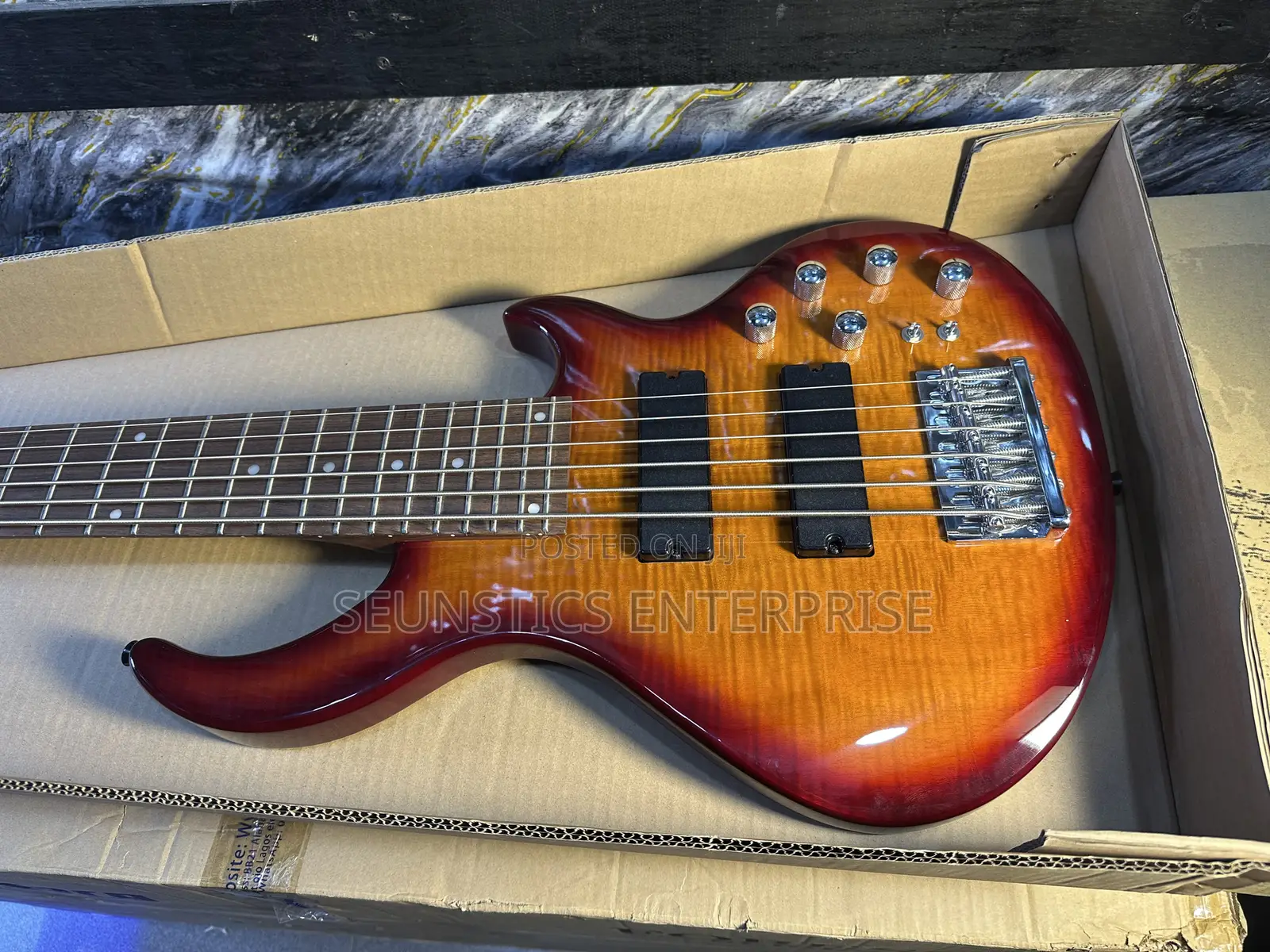 Quality Stringberg Six Strings Active Bass Guitar