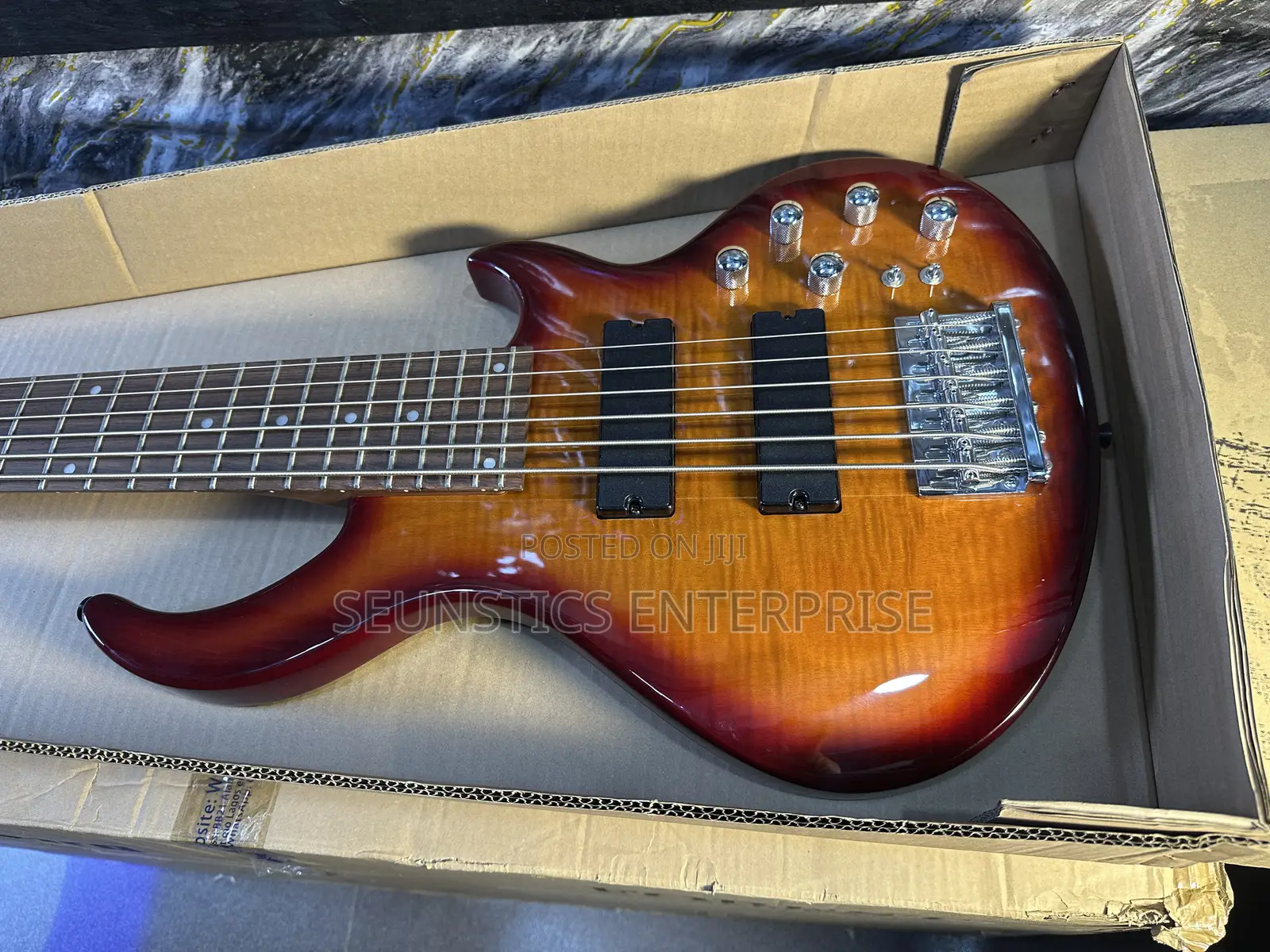 Quality Stringberg Six Strings Active Bass Guitar