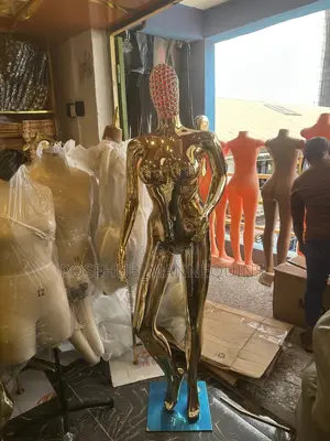 Size 12 Gold Woman Complete Mannequin